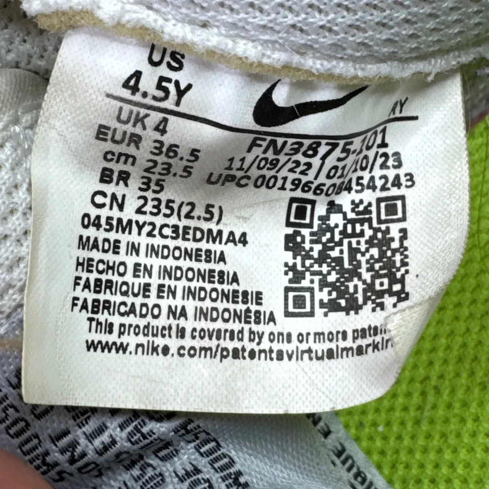 Nike Air Force 1 Low Top Kids Size 4.5Y White Wolf Grey Volt FN3875-101‎